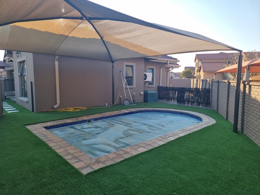 4 Bedroom Property for Sale in Rustenburg Central North West